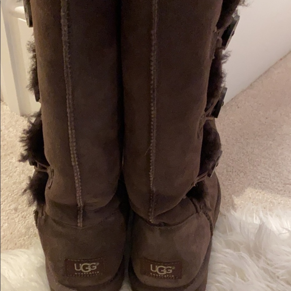 Uggs - image 2